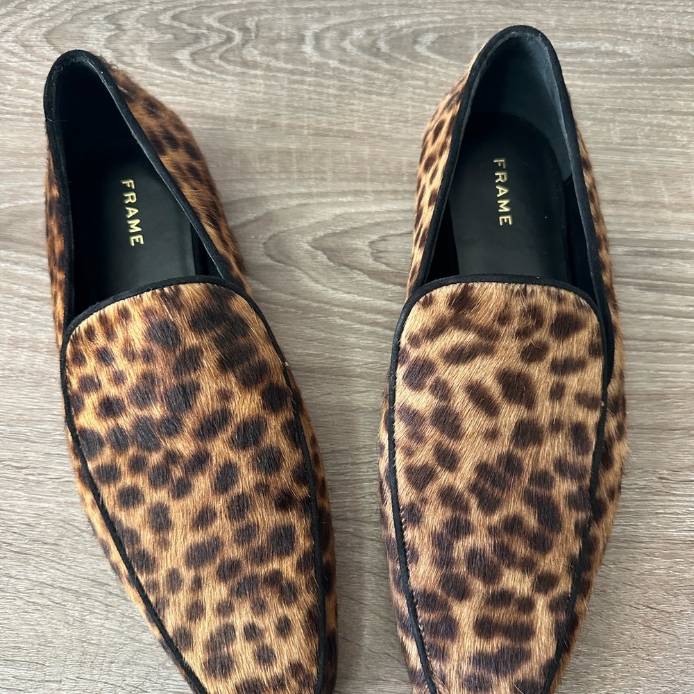 Frame Le Verona Genuine Calf Hair Loafer in Leopard New - Picture 3 of 7